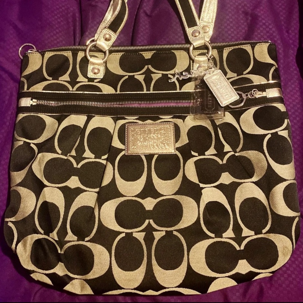 Coach shoulder bag